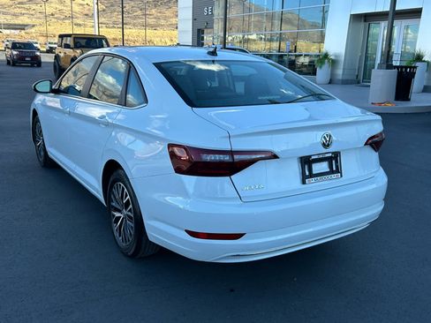 Used 2021 Volkswagen Jetta SE image 9