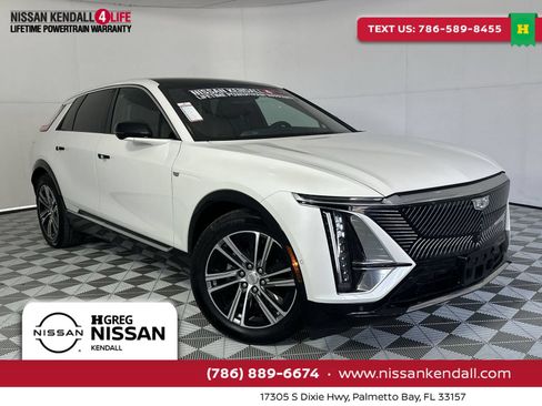 Used 2024 Cadillac Lyriq Luxury AWD/4WD image 1