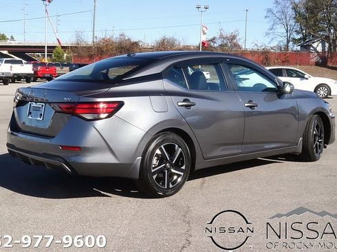 Used 2024 Nissan Sentra SV image 5
