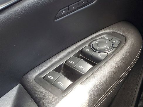 Certified 2022 Cadillac XT5 Premium Luxury w/ Technology Package image 24