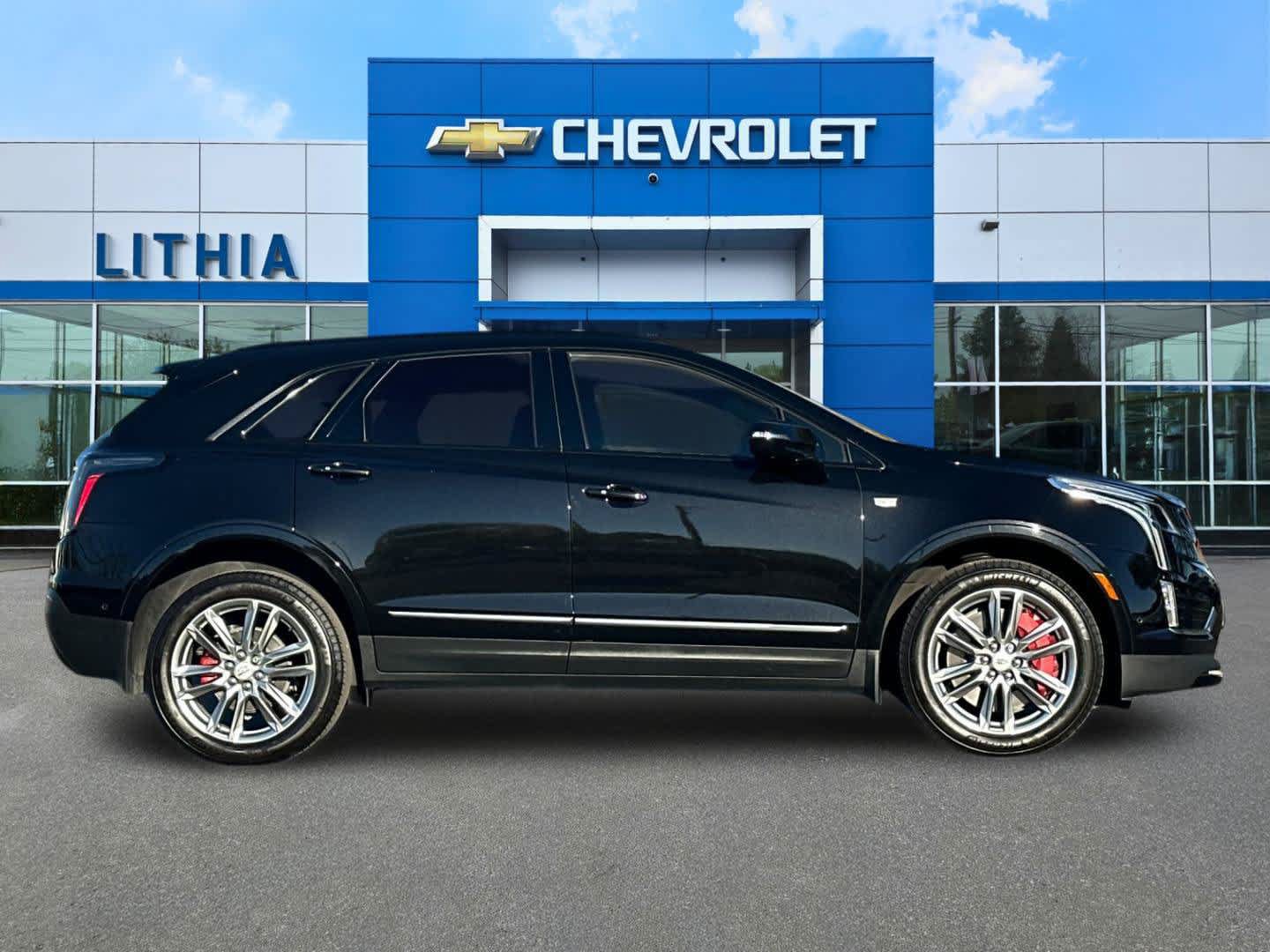 Used 2025 Cadillac XT5 Sportv w/ Technology Package AWD/4WD image 8