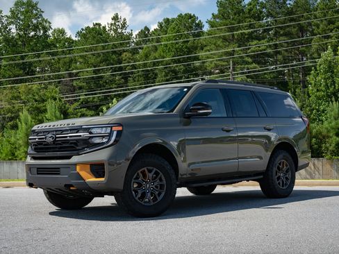 Used 2025 Ford Expedition Tremor AWD/4WD image 3