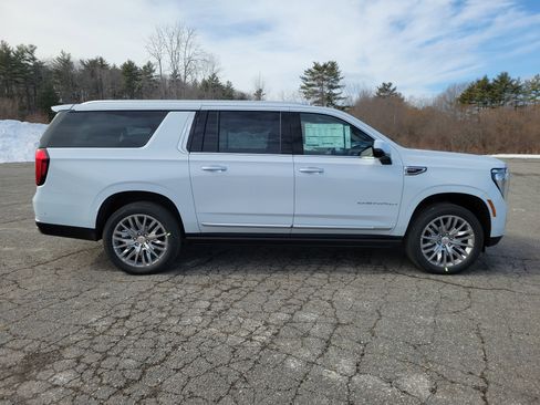 New 2026 GMC Yukon XL Denali w/ Sun & Power Step Package image 8