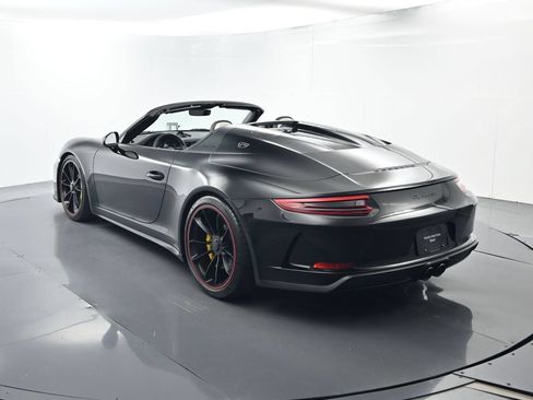 Certified 2019 Porsche 911 Speedster RWD image 3