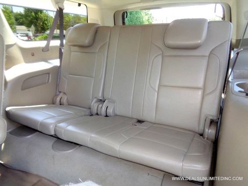 Used 2019 Chevrolet Suburban LT AWD/4WD image 22