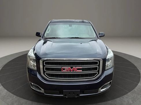 Used 2017 GMC Yukon XL SLE image 3