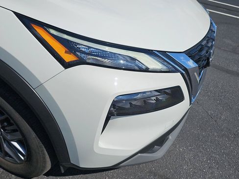 Used 2023 Nissan Rogue S AWD/4WD image 30