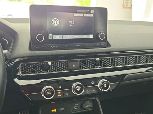 Used 2022 Honda Civic Sport image 19