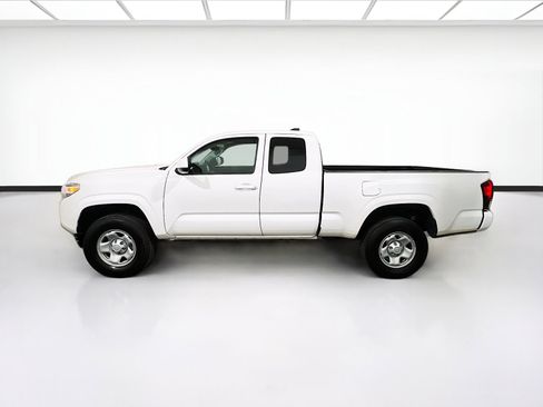 Used 2022 Toyota Tacoma SR w/ SR Convenience Package RWD image 21