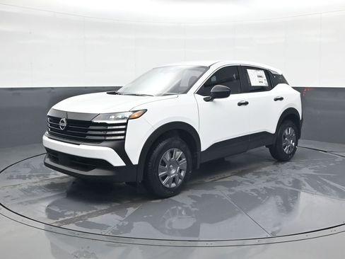 New 2026 Nissan Kicks S FWD image 3