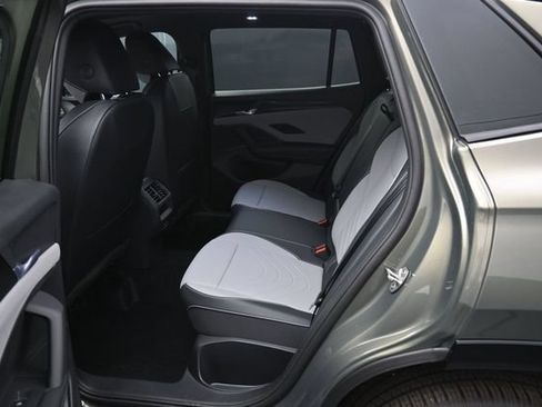 New 2026 Volkswagen Tiguan SE R-Line AWD/4WD image 11