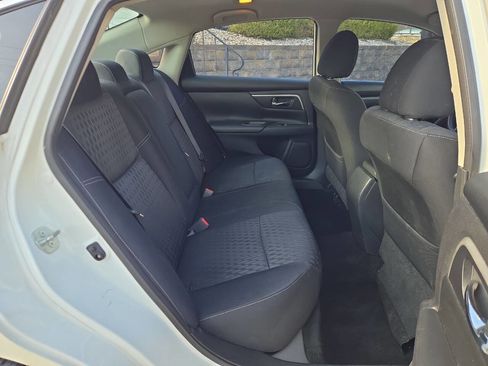 Used 2018 Nissan Altima 2.5 SV image 19
