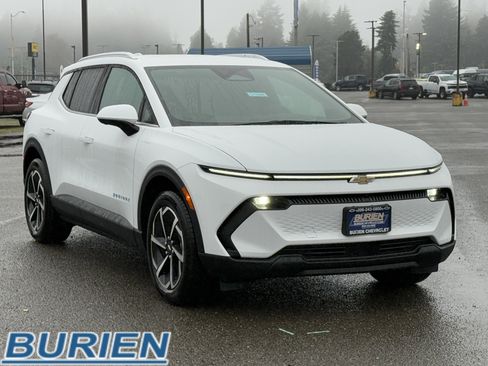 New 2026 Chevrolet Equinox EV LT image 7