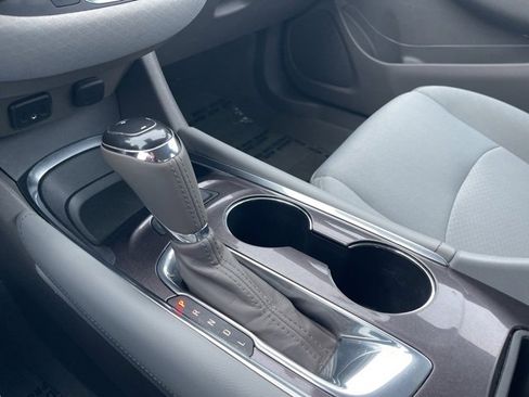 Used 2017 Chevrolet Malibu LT w/ Driver Confidence Package image 26