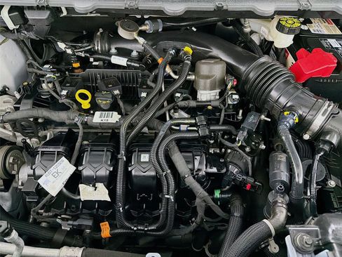 Used 2021 Ford Edge SE image 28