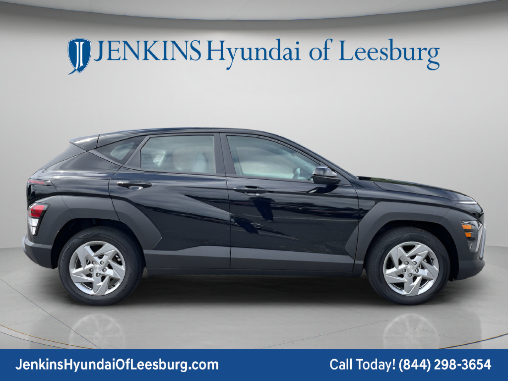 New 2026 Hyundai Kona SE FWD image 3