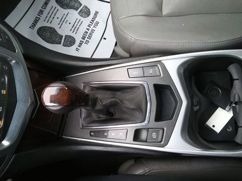 Used 2011 Cadillac SRX Luxury FWD image 17