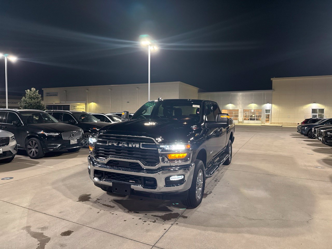 Used 2026 RAM 2500 Big Horn AWD/4WD image 2