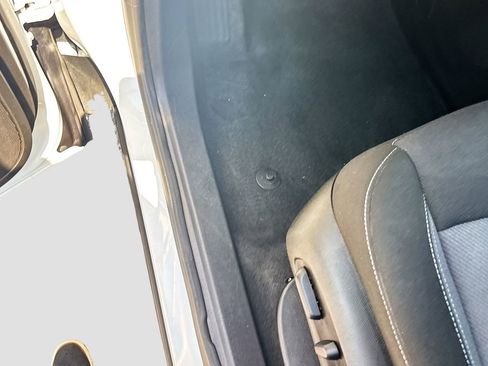 Used 2025 Chevrolet Blazer LT image 10