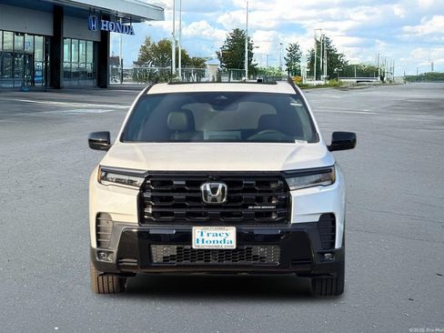 New 2026 Honda Pilot Black Edition image 16