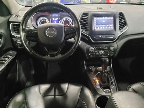 Used 2019 Jeep Cherokee Latitude Plus AWD/4WD image 22