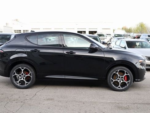 New 2025 Alfa Romeo Tonale Veloce w/ Premium Package image 4