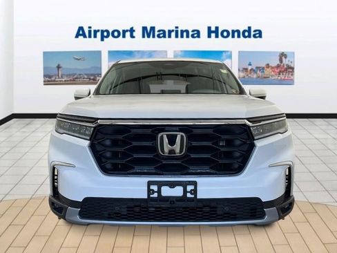 Used 2025 Honda Pilot EX-L image 10