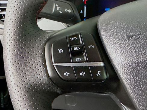 Used 2025 Ford Escape ST-Line image 14