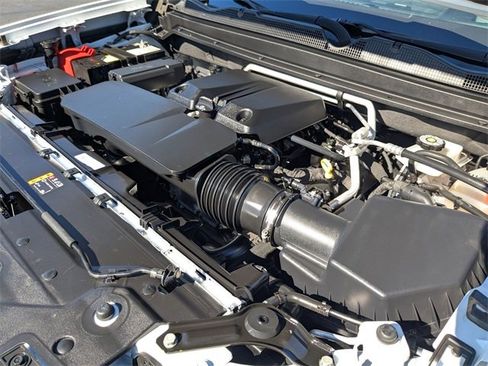 Used 2023 Chevrolet Colorado Z71 w/ Z71 Convenience Package 2 image 39