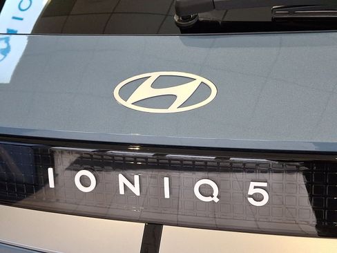 New 2026 Hyundai Ioniq 5 SEL image 20