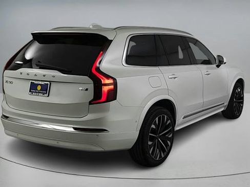 Certified 2026 Volvo XC90 B6 Ultra w/ Protection Package AWD/4WD image 4