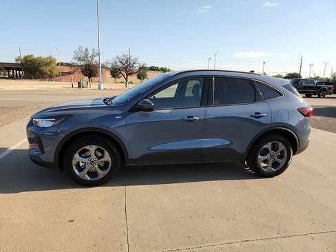 Used 2025 Ford Escape ST-Line Select AWD/4WD image 2