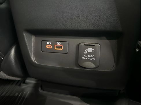 Used 2022 Nissan Frontier PRO-4X w/ Pro-4X Premium Package AWD/4WD image 25