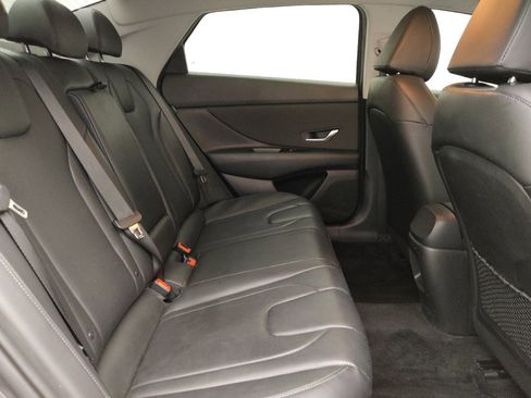 Used 2024 Hyundai Elantra Limited FWD image 19