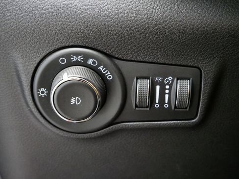 Certified 2023 Jeep Compass High Altitude image 24