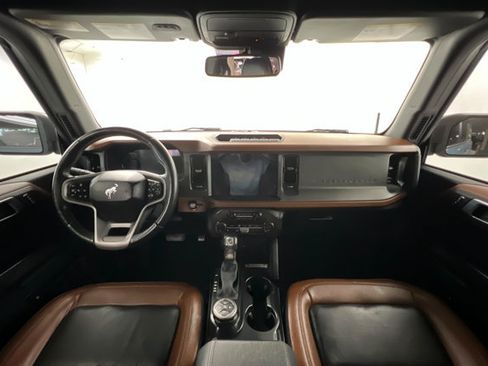 Used 2024 Ford Bronco Outer Banks w/ Sasquatch Package AWD/4WD image 9