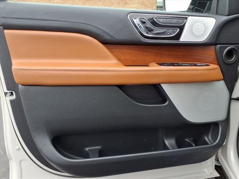 Used 2019 Lincoln Navigator Reserve w/ Cargo Package image 15