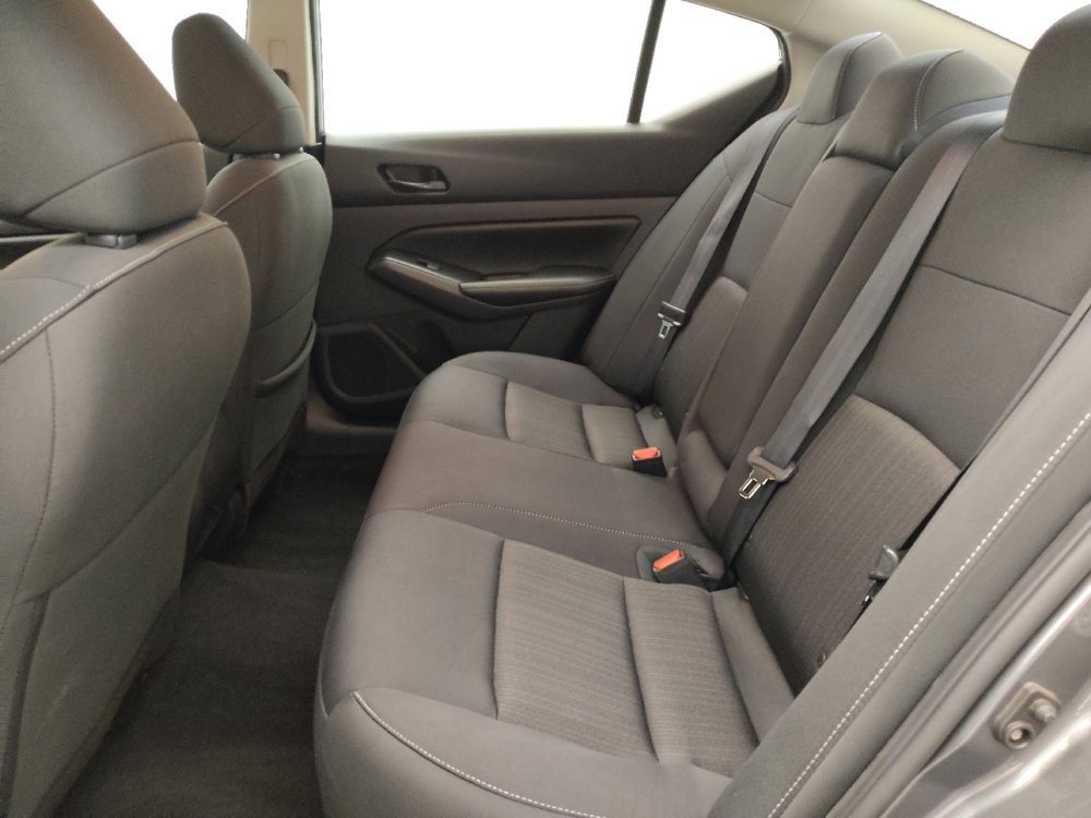Used 2025 Nissan Altima 2.5 SV FWD image 18