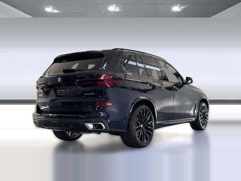 Used 2026 BMW X5 xDrive40i w/ M Sport Package image 9