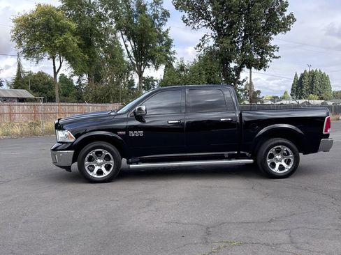 Used 2015 RAM 1500 Laramie w/ Convenience Group image 2