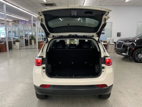 Used 2019 Jeep Compass Latitude w/ Popular Equipment Group image 33