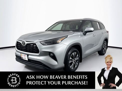 Used 2025 Toyota Highlander XLE AWD/4WD image 1