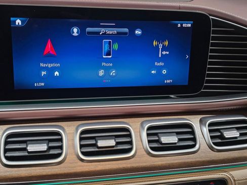 Used 2025 Mercedes-Benz Maybach GLS 600 4MATIC image 25