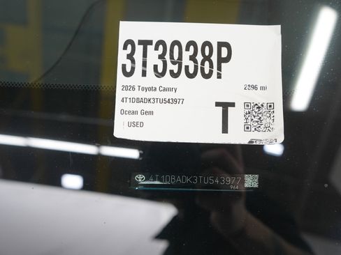 Used 2026 Toyota Camry SE w/ Multimedia Upgrade Package image 30