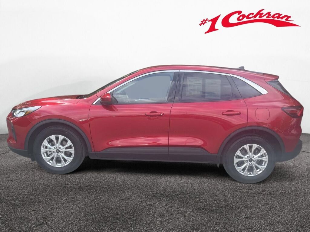 Used 2023 Ford Escape Active w/ Tech Pack #2 FWD image 11