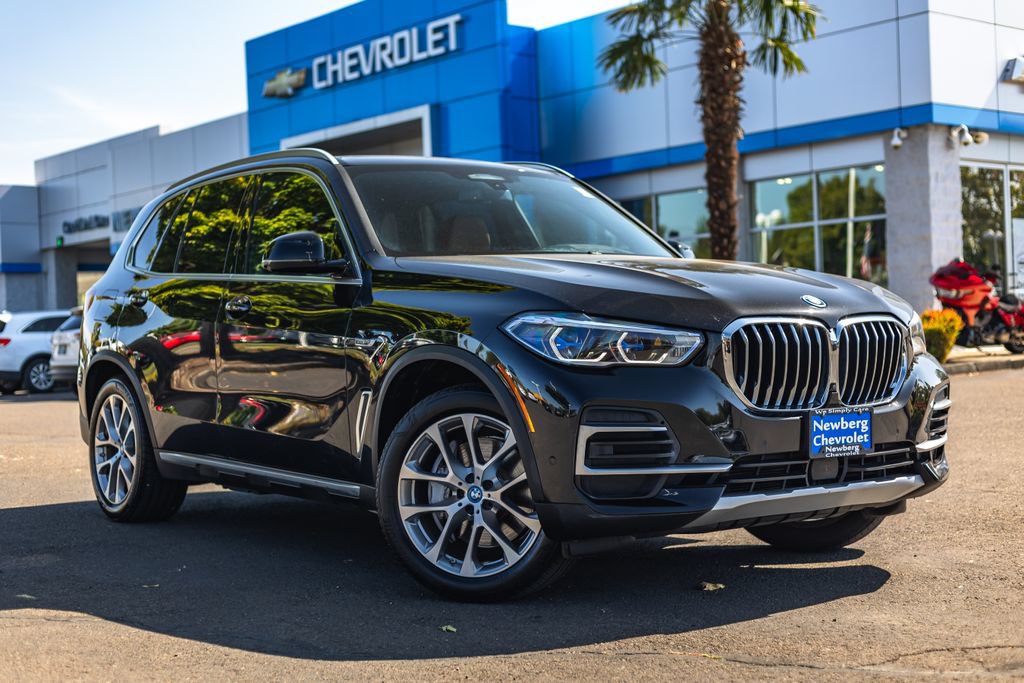 Used 2022 BMW X5 xDrive45e w/ Executive Package AWD/4WD image 1