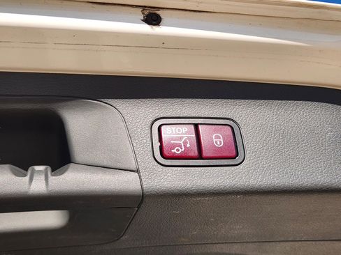 Used 2020 Mercedes-Benz GLS 450 4MATIC image 35