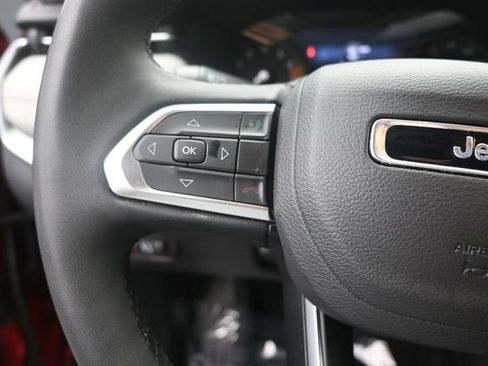 Used 2025 Jeep Compass Limited AWD/4WD image 18
