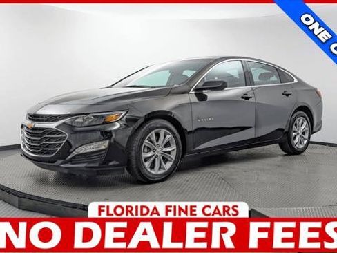 Used 2025 Chevrolet Malibu LT FWD image 1