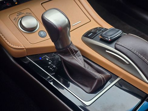 Used 2018 Lexus ES 350 w/ Navigation System Package FWD image 38